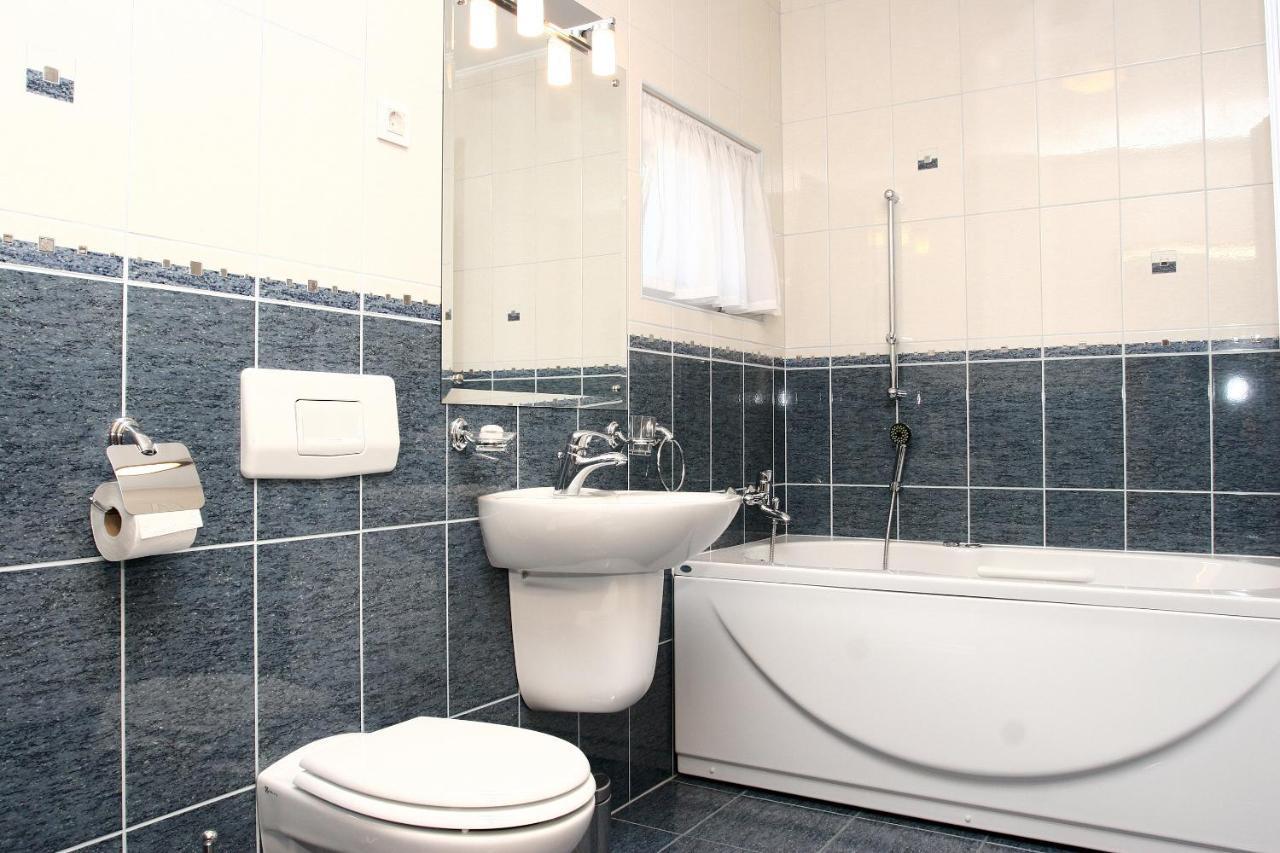 Apartmani Marbis Koprivnica Habitación foto